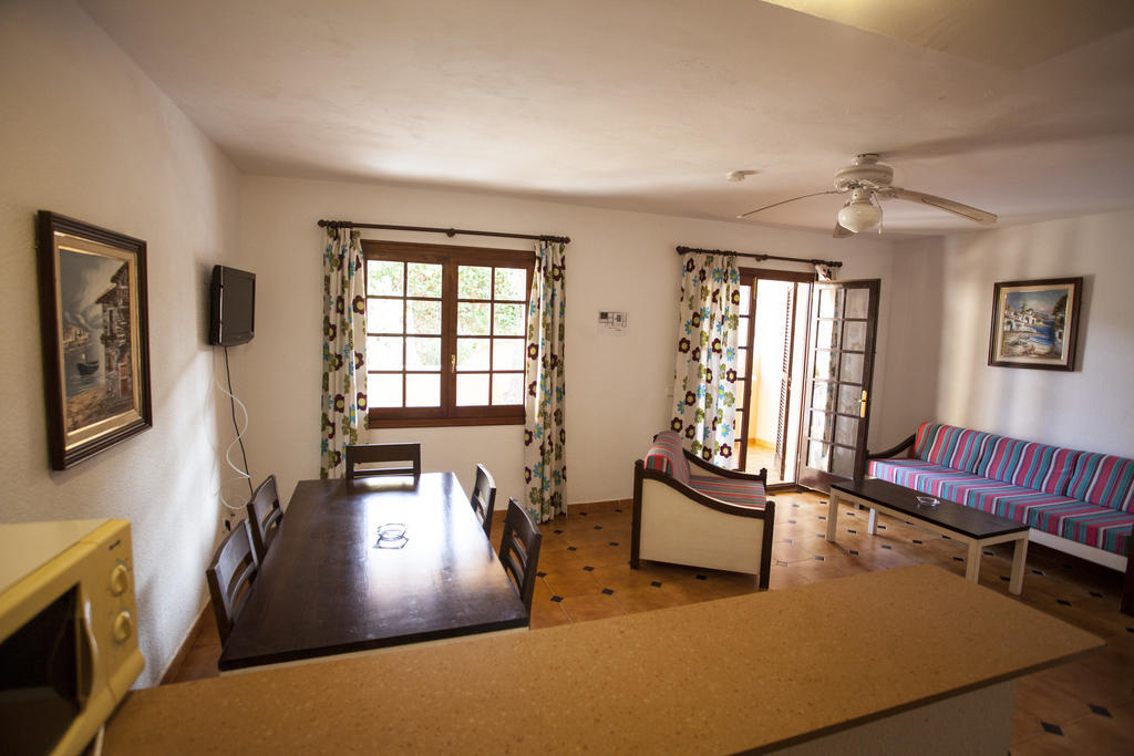 Bahia Park Hotel Cala En Porter  Kültér fotó