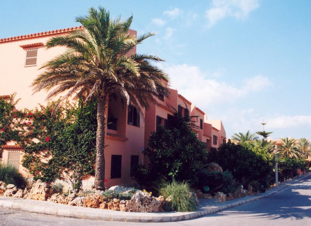 Bahia Park Hotel Cala En Porter  Kültér fotó